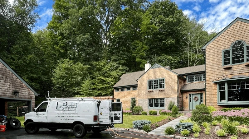 Avon Lake Power Washing power washing crew working in Avon, OH